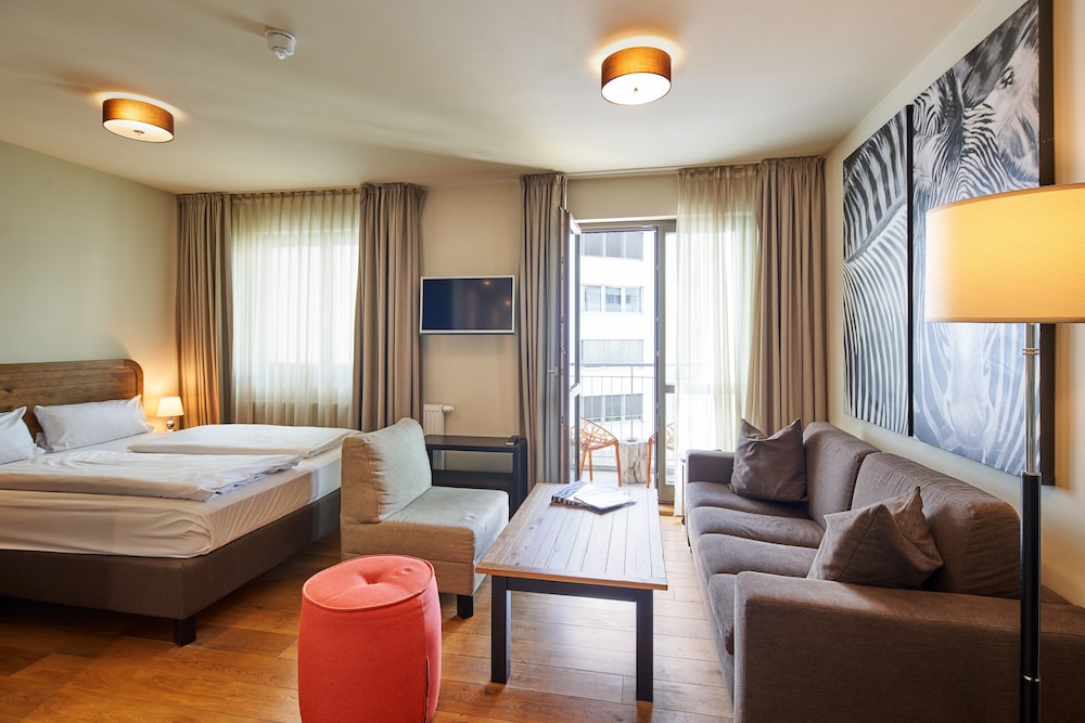 Mondrian Suites Berlin Checkpoint Charlie — Hotel rooms in Berlin, Berlin