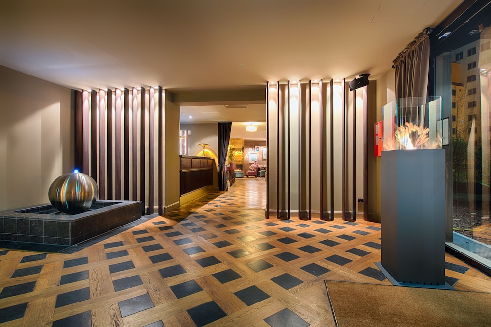 Mondrian Suites Berlin Checkpoint Charlie — Restaurant & bars in Berlin, Berlin