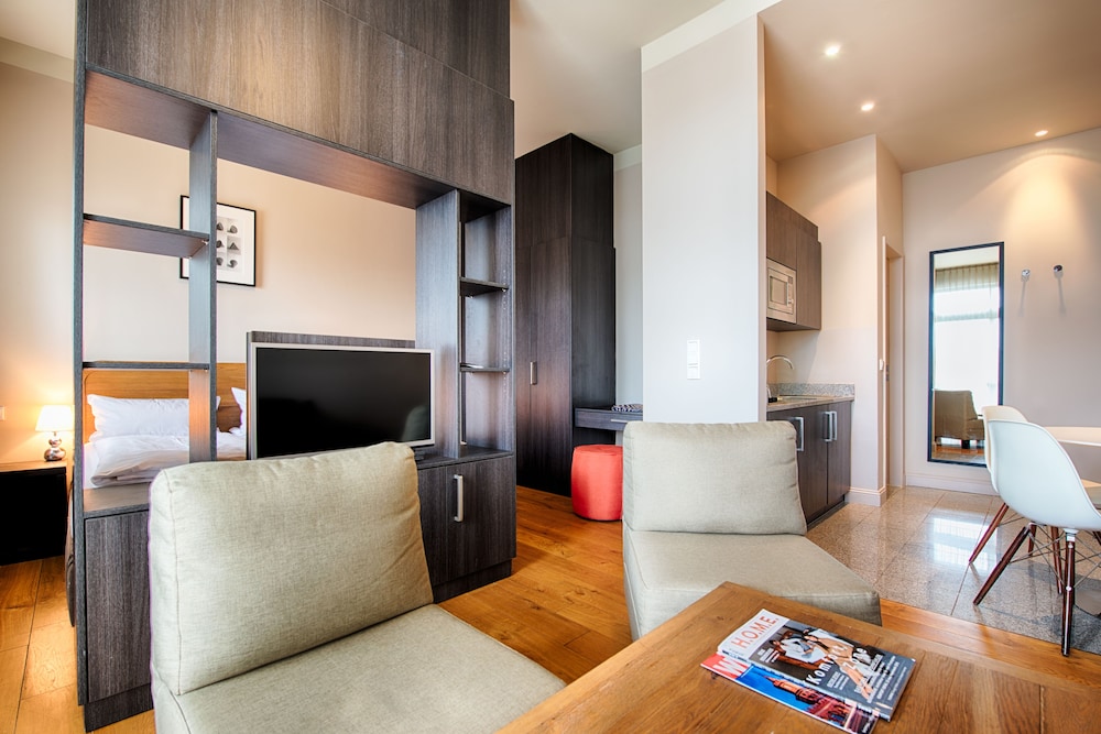 Mondrian Suites Berlin Checkpoint Charlie — Hotel rooms in Berlin, Berlin