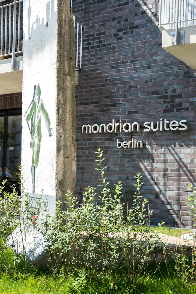 Mondrian Suites Berlin Checkpoint Charlie — Hotel building in Berlin, Berlin