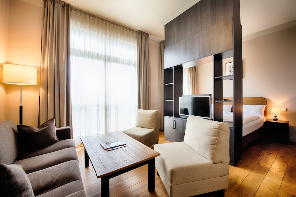 Mondrian Suites Berlin Checkpoint Charlie — Hotel rooms in Berlin, Berlin
