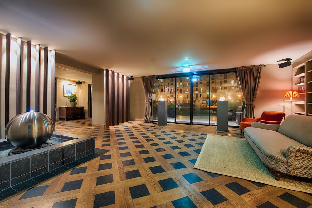 Mondrian Suites Berlin Checkpoint Charlie — Hotel building in Berlin, Berlin
