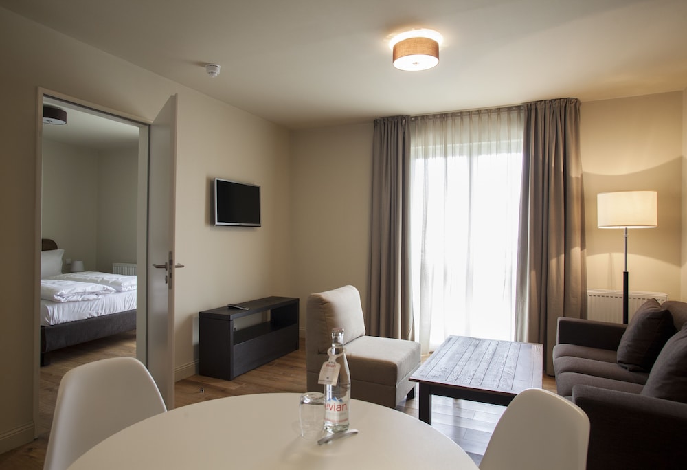 Mondrian Suites Berlin Checkpoint Charlie — Hotel rooms in Berlin, Berlin