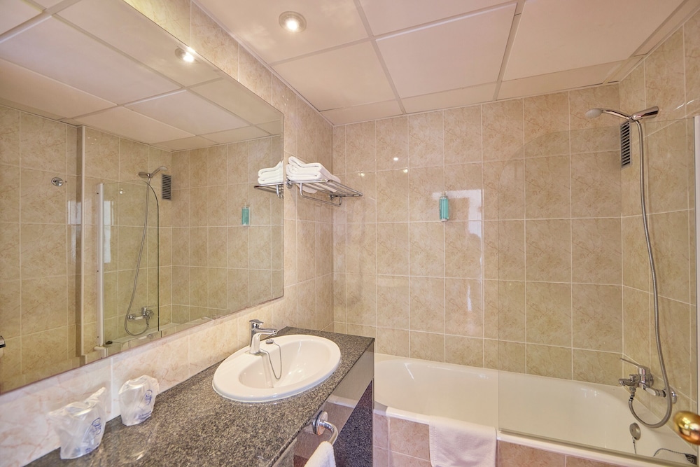 Ilusion Markus & Spa — Hotel rooms in Can Picafort, Balearic Islands