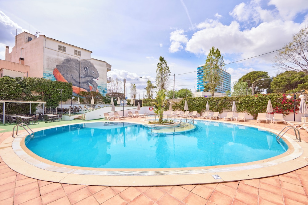 Ilusion Markus & Spa — Swimming pool in Can Picafort, Balearic Islands