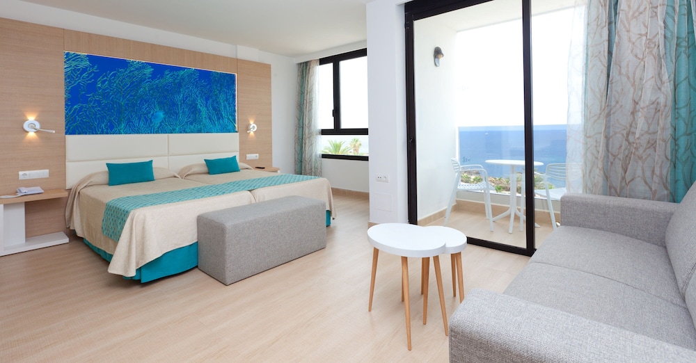 Marvell Club Aparthotel — Hotel rooms in San Antonio, Balearic Islands
