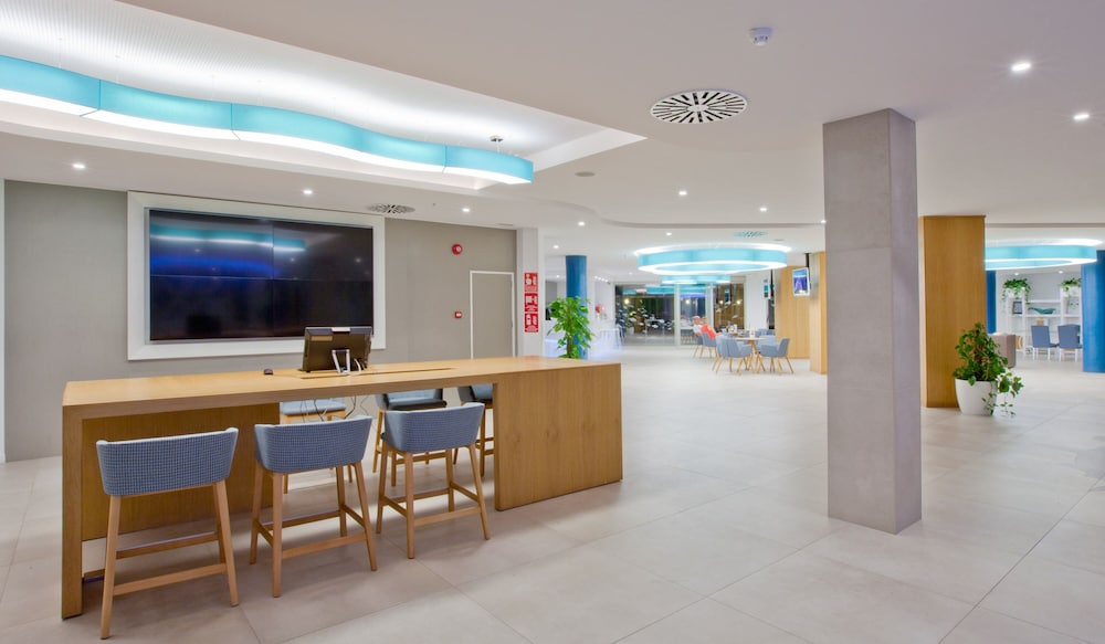 Marvell Club Aparthotel — Restaurant & bars in San Antonio, Balearic Islands