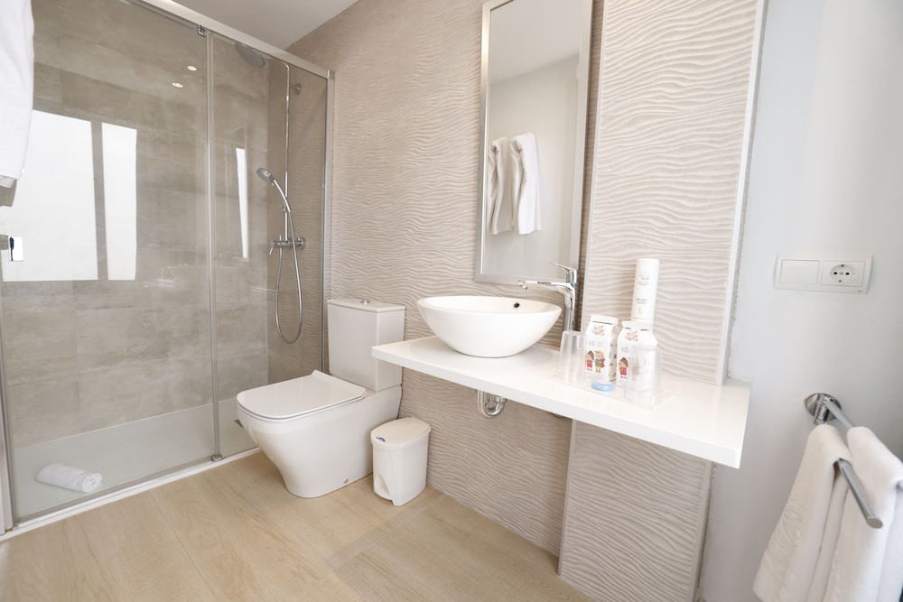 Marvell Club Aparthotel — Hotel rooms in San Antonio, Balearic Islands