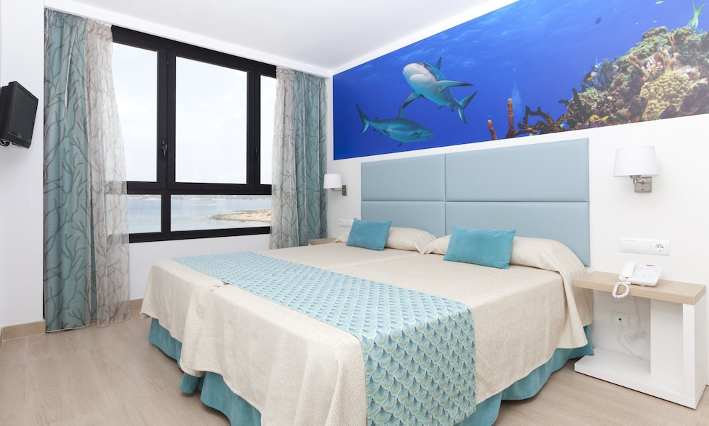 Marvell Club Aparthotel — Hotel rooms in San Antonio, Balearic Islands