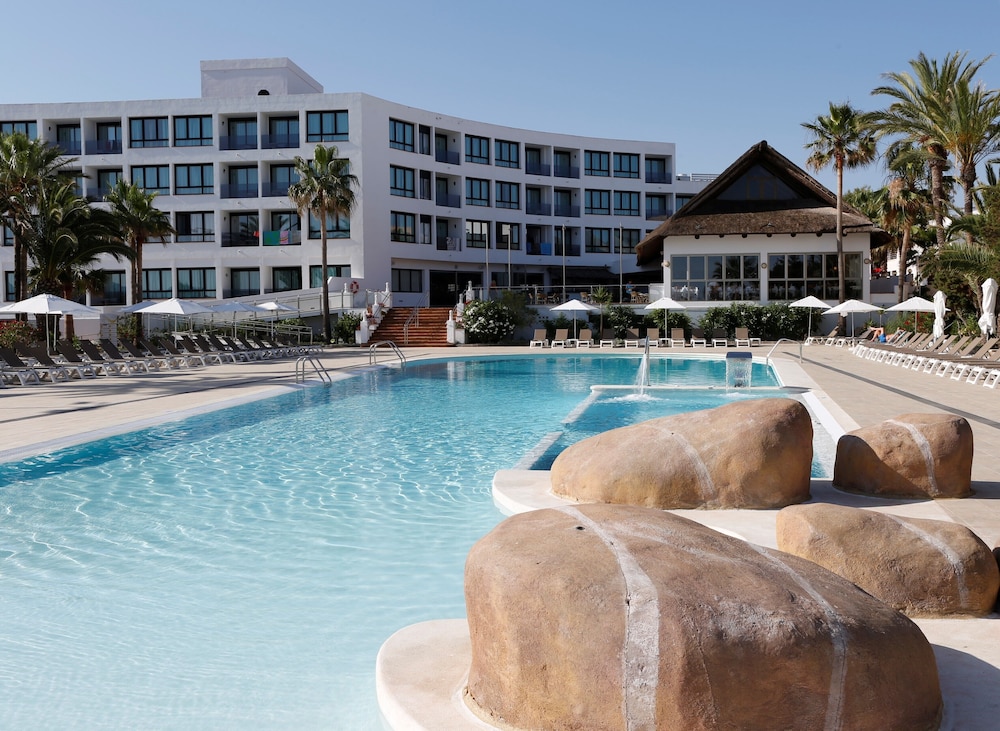Marvell Club Aparthotel — Swimming pool in San Antonio, Balearic Islands