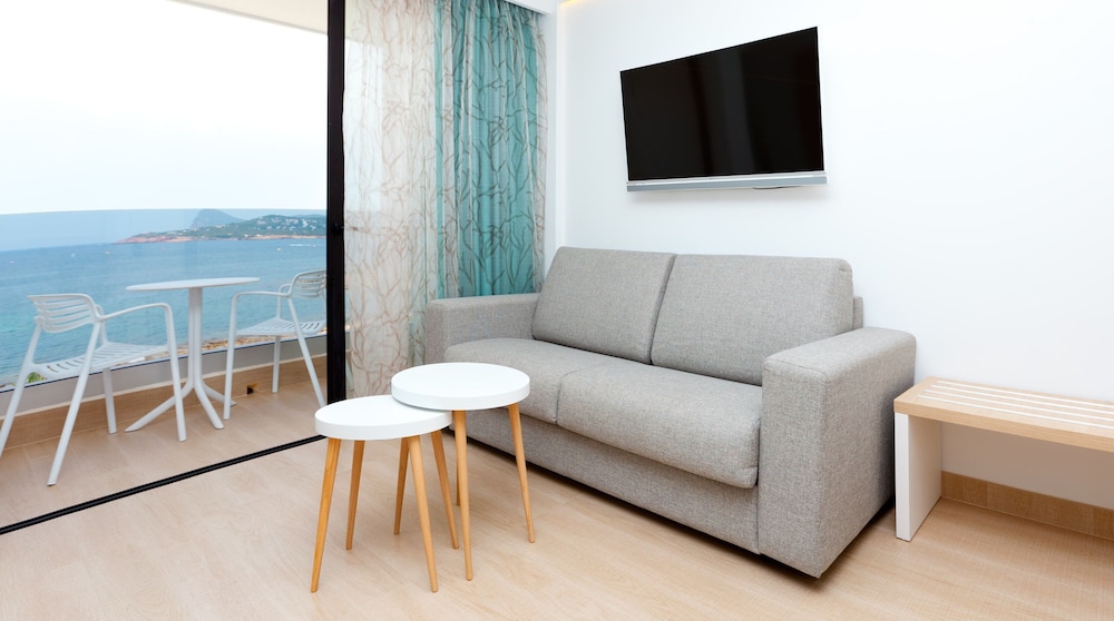 Marvell Club Aparthotel — Hotel rooms in San Antonio, Balearic Islands