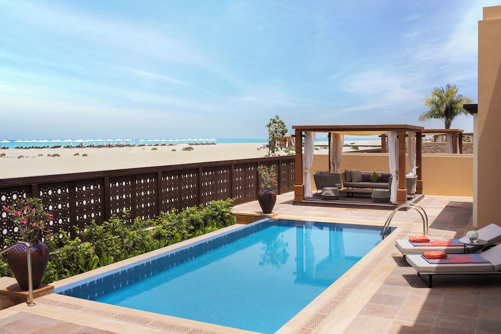 Saadiyat Rotana Resort and Villas - zdjęcie 3