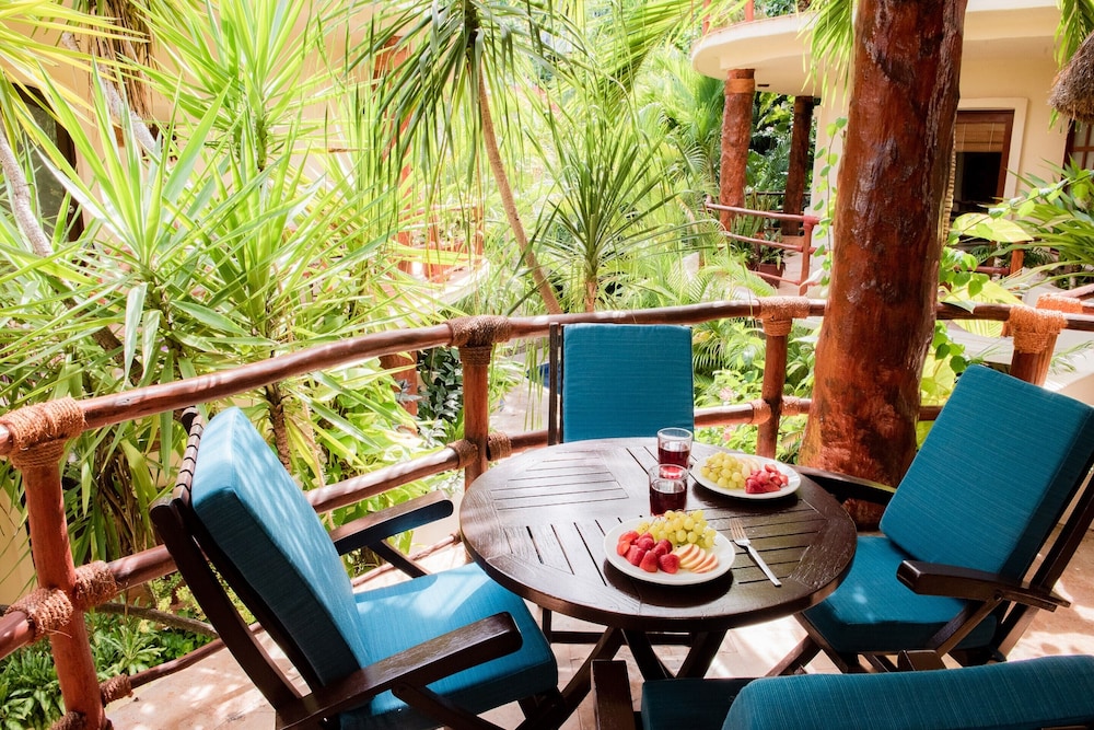 Villas Sacbe Condo Hotel and Beach Club — Hotel rooms in Playa del Carmen, Quintana Roo