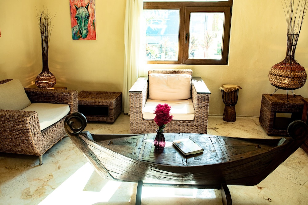 Villas Sacbe Condo Hotel and Beach Club — Hotel rooms in Playa del Carmen, Quintana Roo