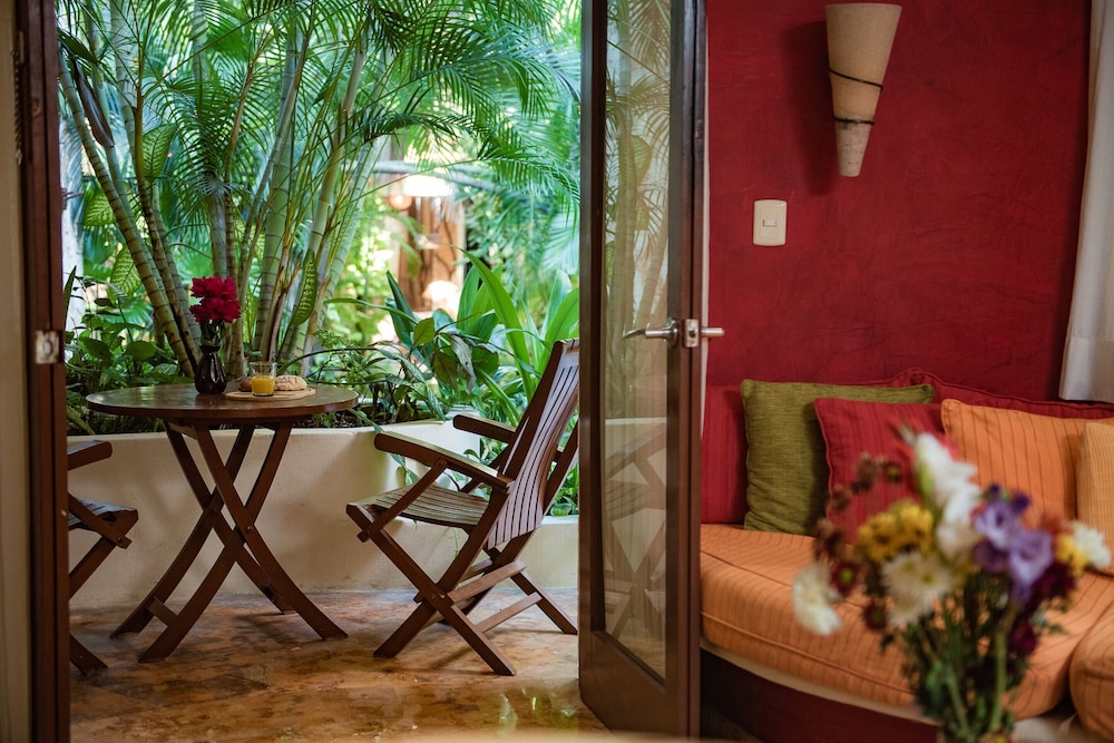 Villas Sacbe Condo Hotel and Beach Club — Hotel rooms in Playa del Carmen, Quintana Roo