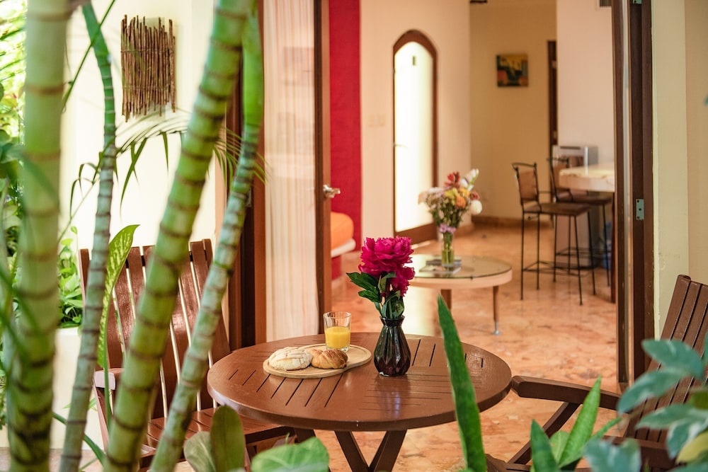 Villas Sacbe Condo Hotel and Beach Club — Hotel rooms in Playa del Carmen, Quintana Roo