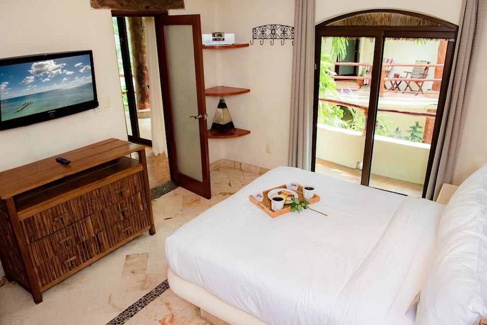 Villas Sacbe Condo Hotel and Beach Club — Hotel rooms in Playa del Carmen, Quintana Roo