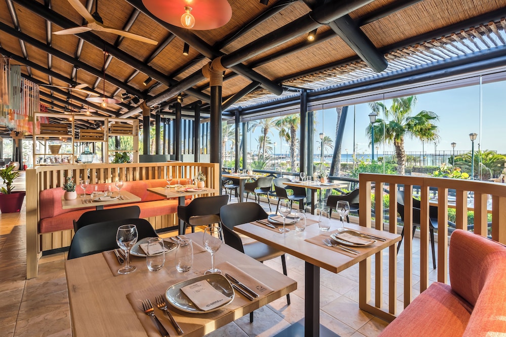 Barceló Fuerteventura Mar — Restaurant & bars in Costa de Antigua, Canary Islands