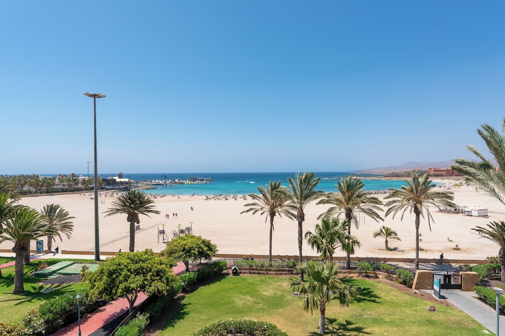 Barceló Fuerteventura Mar — Beach in Costa de Antigua, Canary Islands