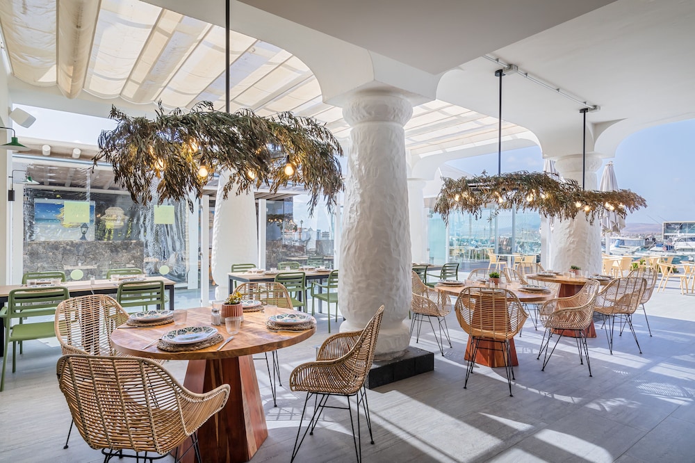 Barceló Fuerteventura Mar — Restaurant & bars in Costa de Antigua, Canary Islands