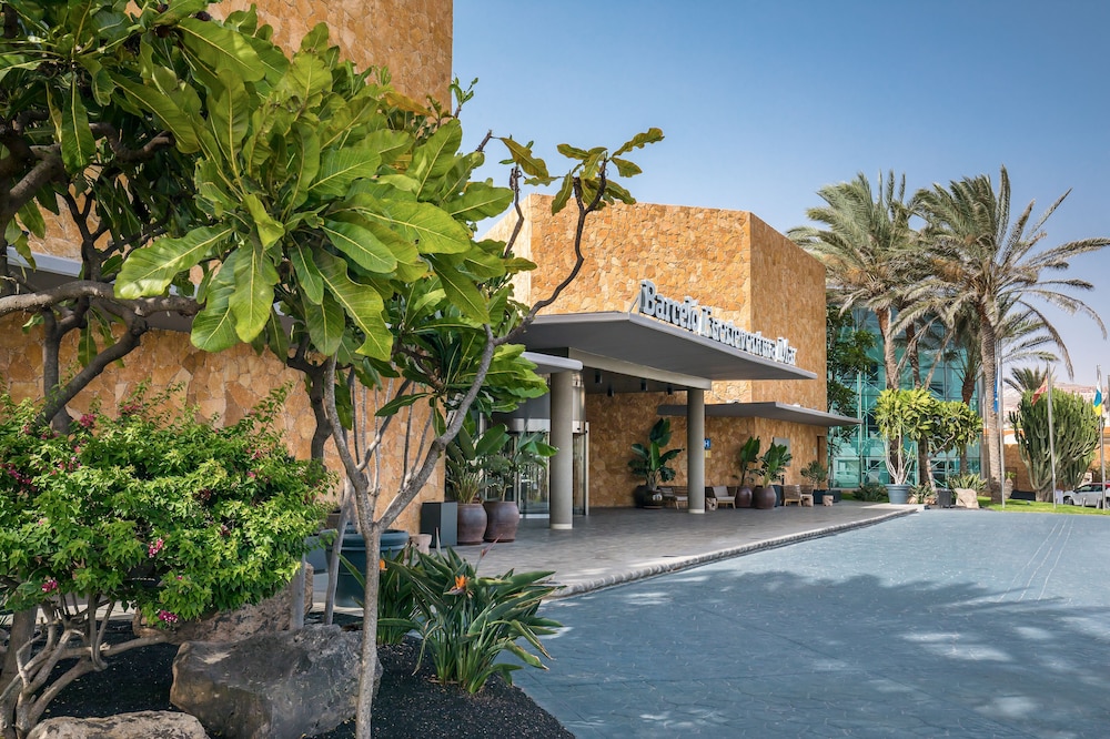 Barceló Fuerteventura Mar — Hotel building in Costa de Antigua, Canary Islands