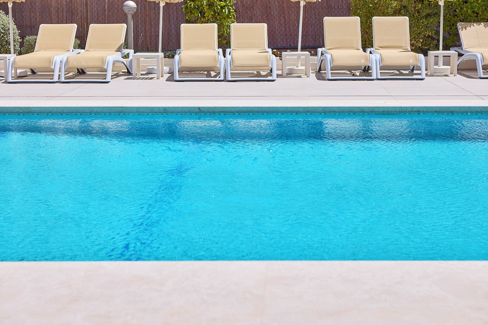 Universal Hotel Bikini — Swimming pool in Cala Millor, Balearic Islands