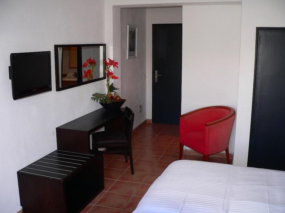 Hotel Navia Santa Ponsa — Hotel rooms in Santa Ponca, Balearic Islands