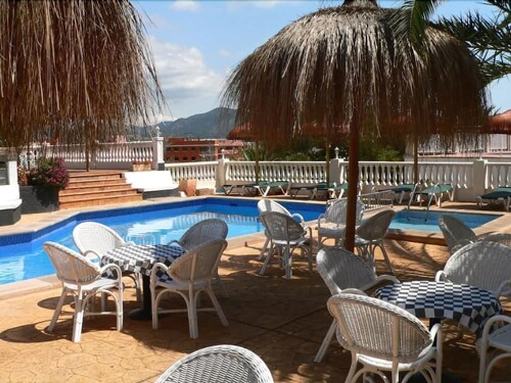 Hotel Navia Santa Ponsa — Swimming pool in Santa Ponca, Balearic Islands