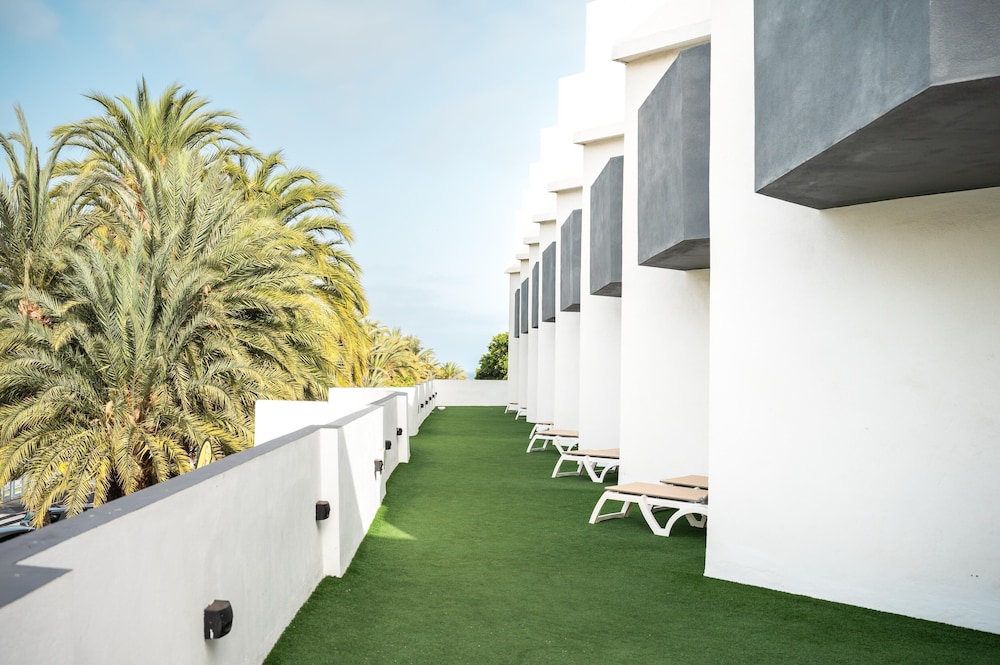 ALEGRIA Barranco — Hotel building in Playa de las Americas, Canary Islands