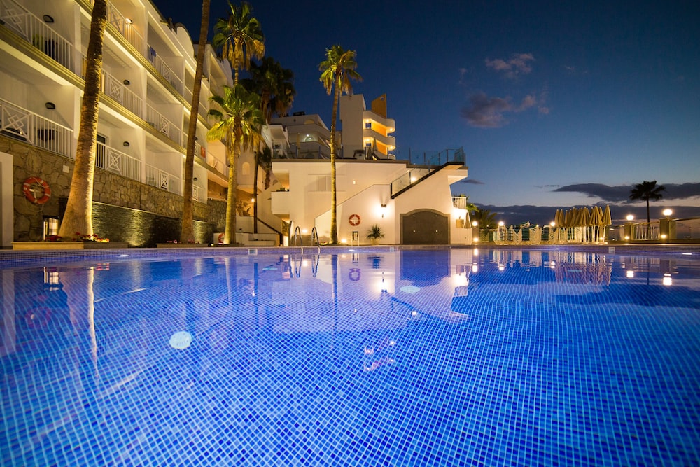 Apartamentos Cala D'Or — Swimming pool in Puerto Rico, Canary Islands