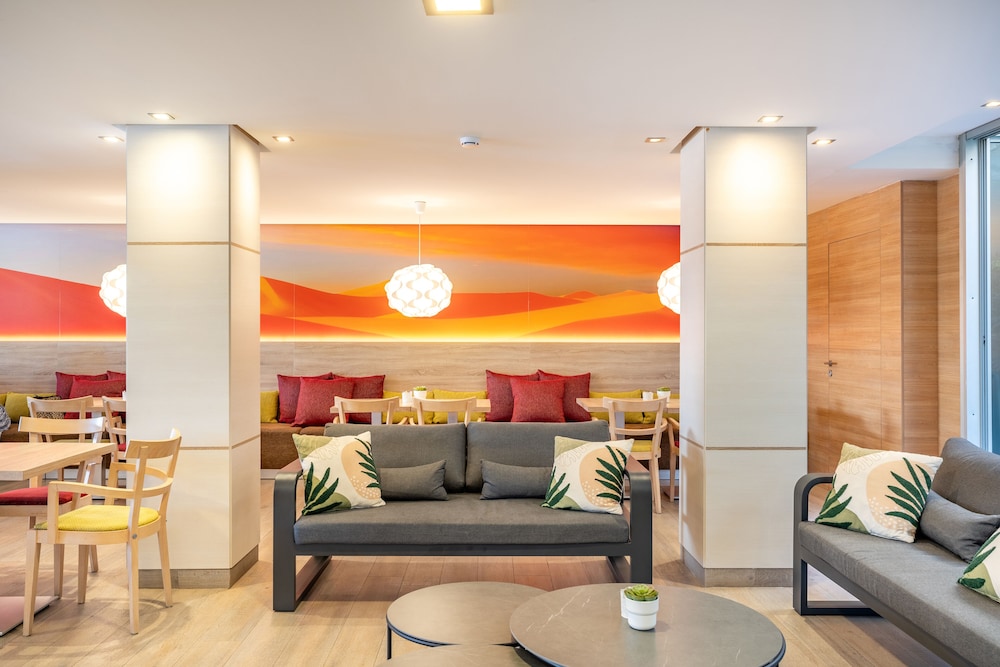 Apartamentos Cala D'Or — Restaurant & bars in Puerto Rico, Canary Islands