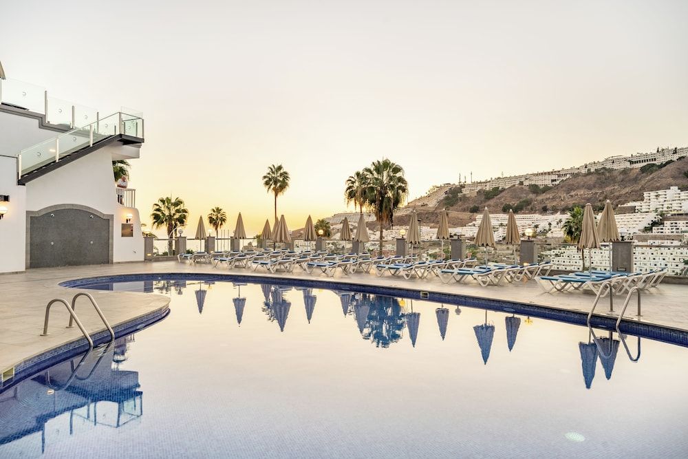 Apartamentos Cala D'Or image