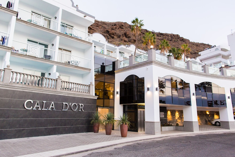 Apartamentos Cala D'Or — Hotel building in Puerto Rico, Canary Islands