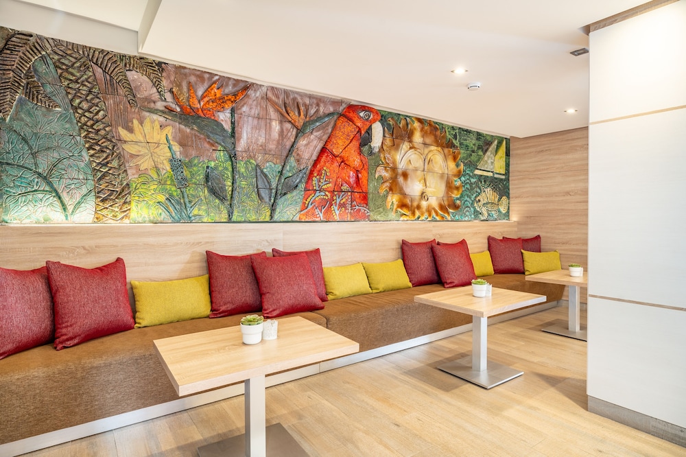 Apartamentos Cala D'Or — Restaurant & bars in Puerto Rico, Canary Islands