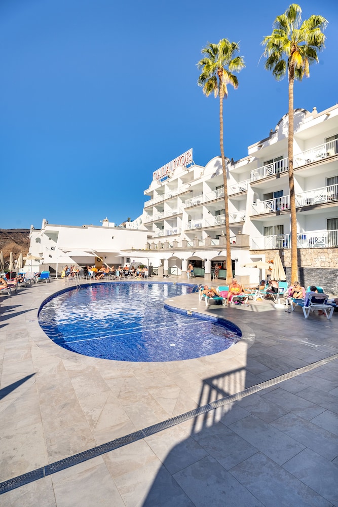 Apartamentos Cala D'Or — Swimming pool in Puerto Rico, Canary Islands