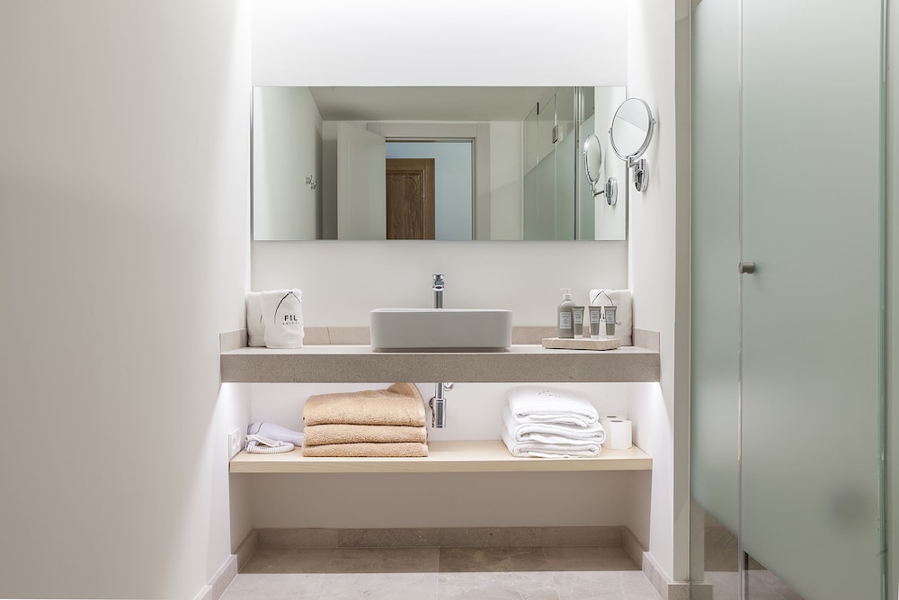 Apartahotel Fil Suites — Hotel rooms in Palma de Mallorca, Balearic Islands