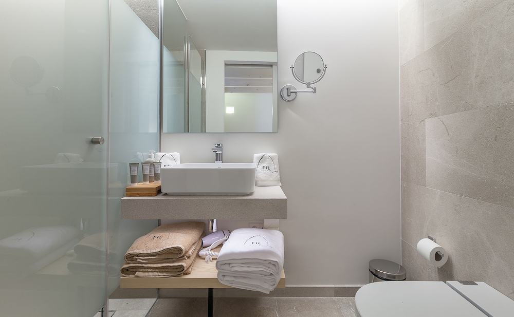 Apartahotel Fil Suites — Hotel rooms in Palma de Mallorca, Balearic Islands