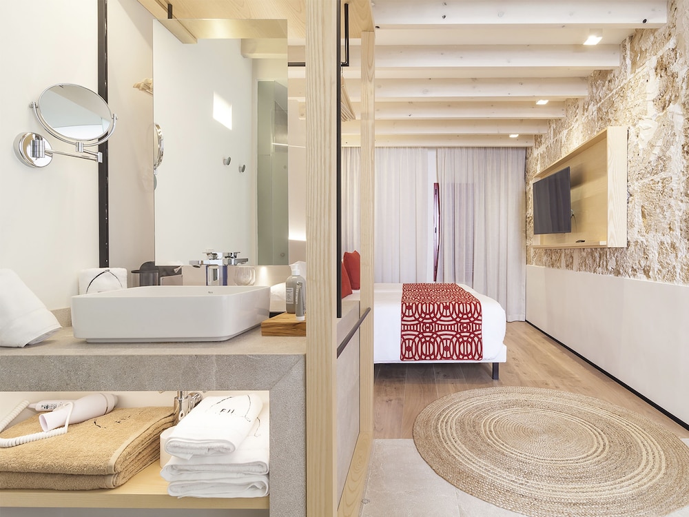 Apartahotel Fil Suites — Hotel rooms in Palma de Mallorca, Balearic Islands
