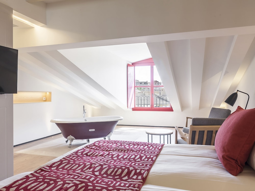 Apartahotel Fil Suites — Hotel rooms in Palma de Mallorca, Balearic Islands