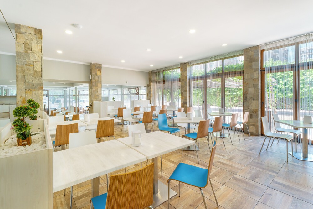 MPM Hotel Orel — Restaurant & bars in Sunny Beach, Burgas Region