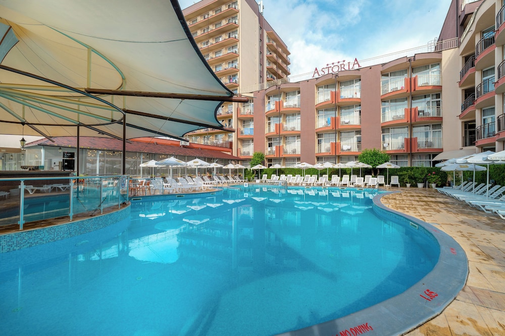 MPM Hotel Orel — Swimming pool in Sunny Beach, Burgas Region