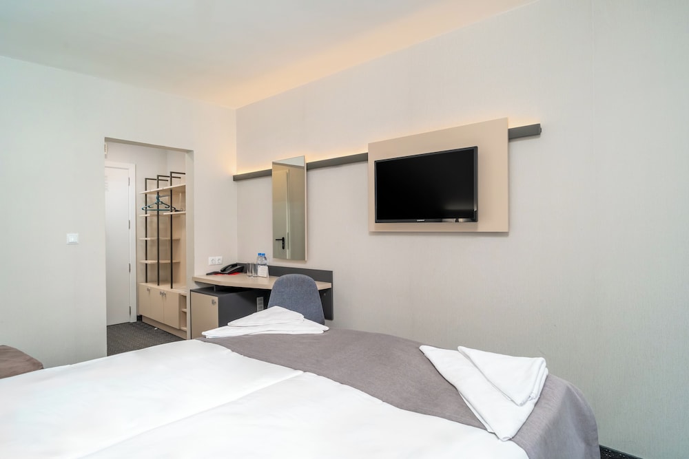 MPM Hotel Orel — Hotel rooms in Sunny Beach, Burgas Region