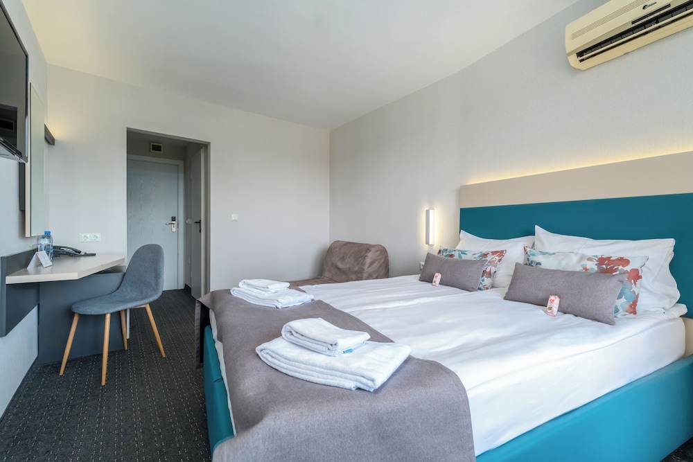 MPM Hotel Orel — Hotel rooms in Sunny Beach, Burgas Region