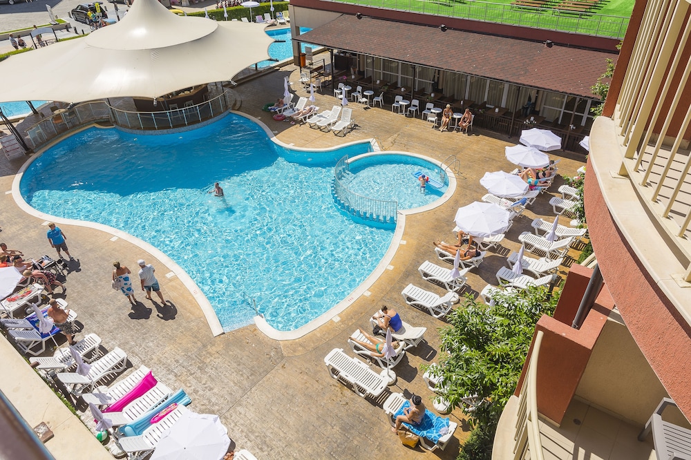 MPM Hotel Orel — Swimming pool in Sunny Beach, Burgas Region
