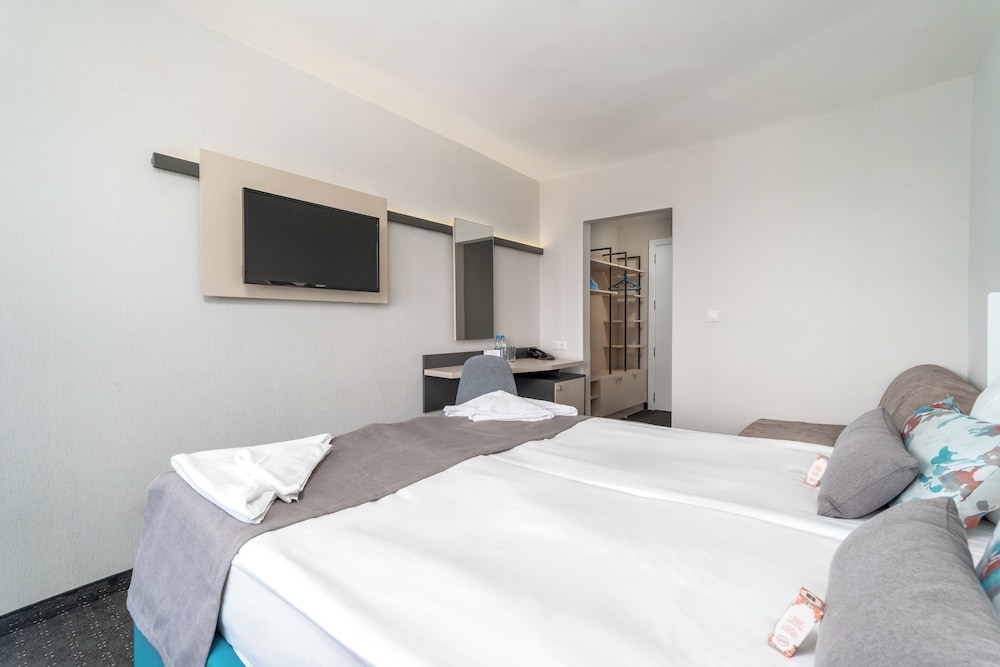 MPM Hotel Orel — Hotel rooms in Sunny Beach, Burgas Region