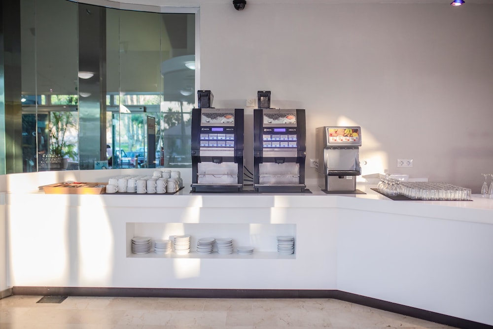 Caybeach Princess — Restaurant & bars in Maspalomas, Canary Islands