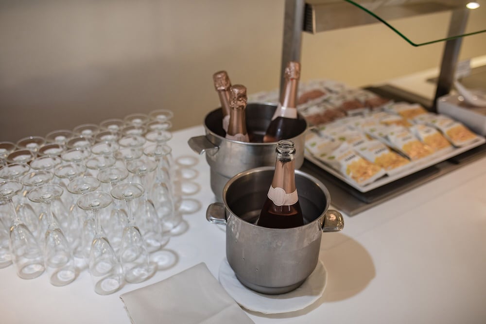 Caybeach Princess — Restaurant & bars in Maspalomas, Canary Islands