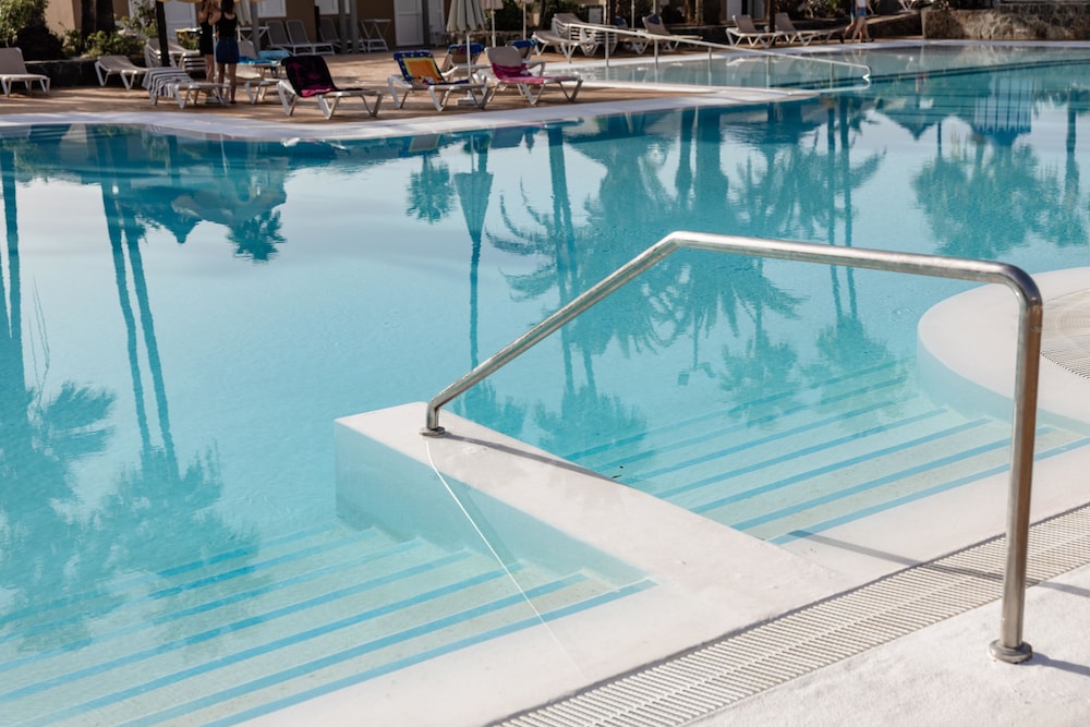 Caybeach Princess — Swimming pool in Maspalomas, Canary Islands