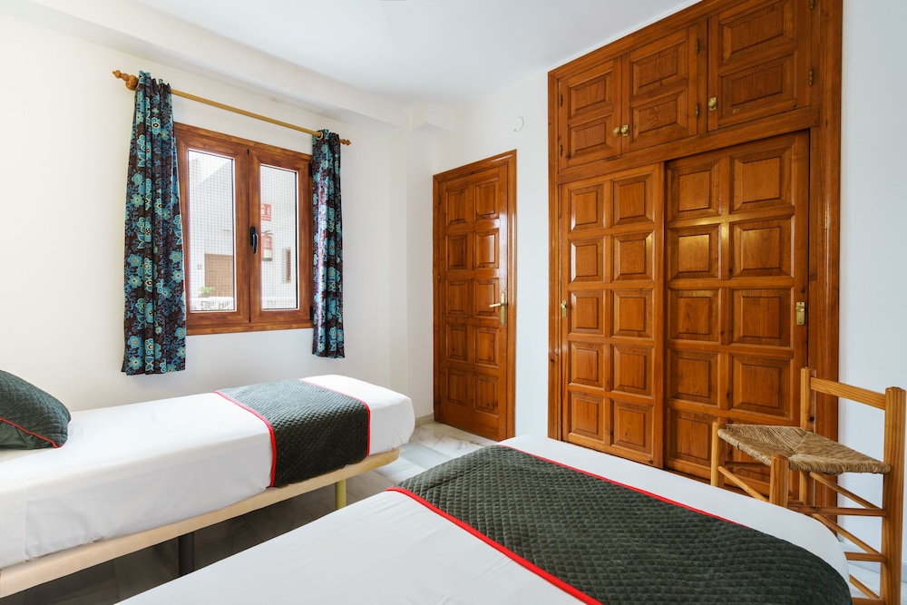 Apartamentos Pepe Mesa — Hotel rooms in Nerja, Andalusia
