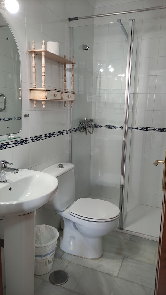 Apartamentos Pepe Mesa — Hotel rooms in Nerja, Andalusia